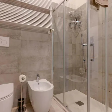 Apartament L'attico Dell'edera - Panoramic View With Jacuzzi Bolonia