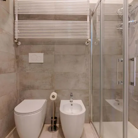 Apartament L'attico Dell'edera - Panoramic View With Jacuzzi Bolonia
