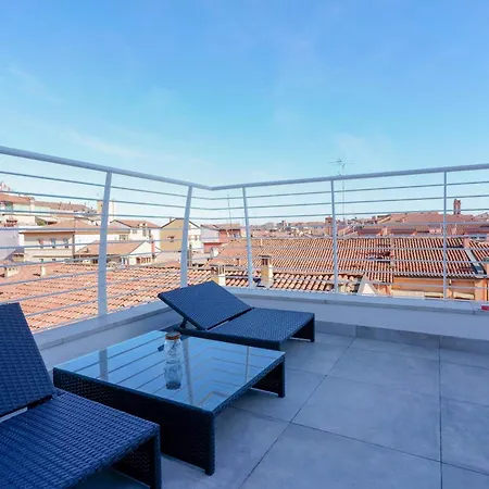 Apartament L'attico Dell'edera - Panoramic View With Jacuzzi Bolonia