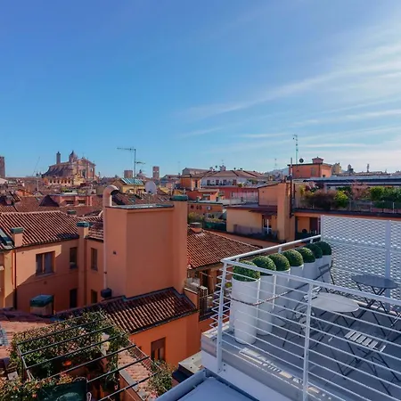 L'attico Dell'edera - Panoramic View With Jacuzzi Apartament
