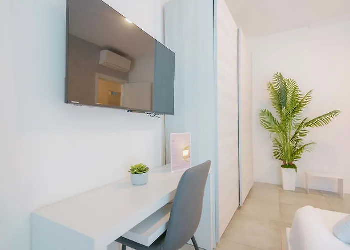 L'attico Dell'edera 아파트 *